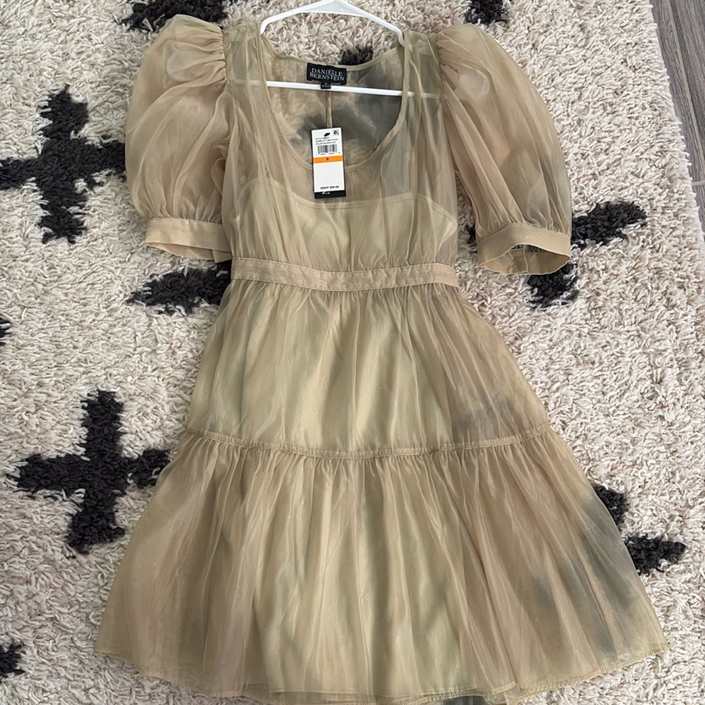 Danielle Bernstein x Macy’s puff sleeve dress